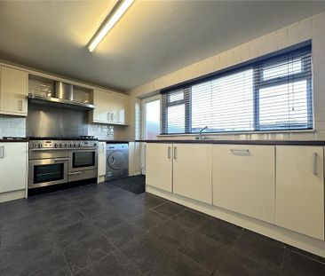 3 bedroom terraced house to rent - Photo 5