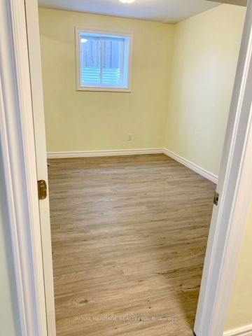 For Lease - 1628 Spencely Drive, Oshawa, Ontario - Photo 3
