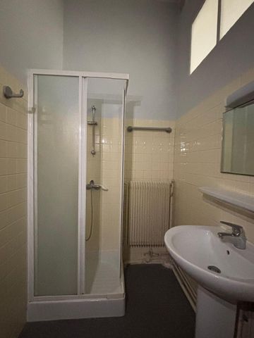 Location Appartement 2 pièces 43m² BORDEAUX 33000 - Photo 4