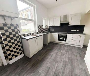 Parr Lane, BL9 - Photo 6