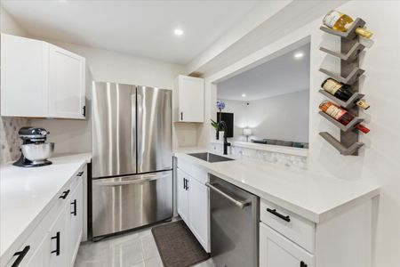 For Lease - 103 Dovedale Drive Unit# 40, Whitby, Ontario - Photo 4