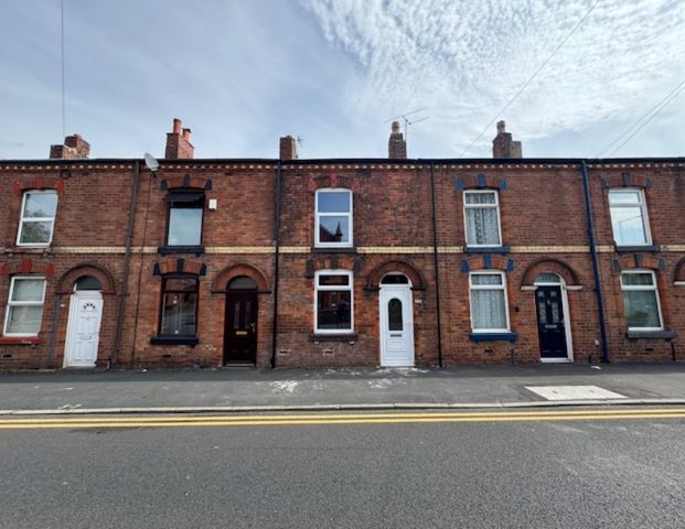 2 Bedroom Terraced House - Photo 1
