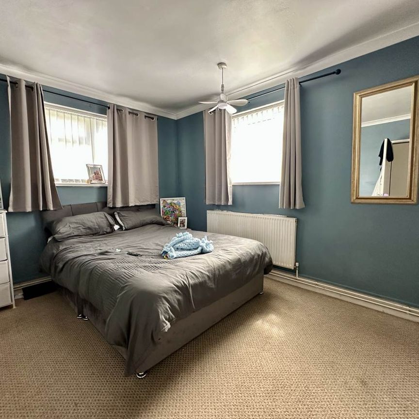 Holly Road - Photo 1