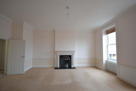Worple Road, Epsom, Surrey, KT18 5EW - Photo 3