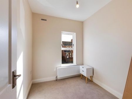 121 Haypark Avenue, Belfast, BT7 3FG - Photo 3