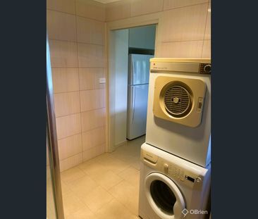 Bills included! - Photo 3