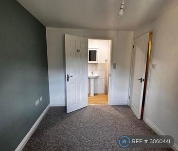 4 bedroom terraced house to rent - Photo 3