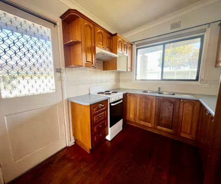 Affordable 2-Bedroom Home in the Heart of Gorokan - Photo 5