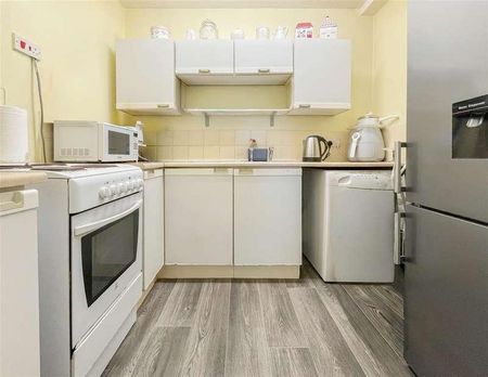 George Street, Hailsham, BN27 - Photo 2