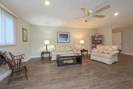 For Lease - 143 Allenwood Drive, Wasaga Beach, Ontario - Photo 3