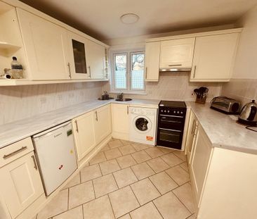 2 bedroom maisonette to rent - Photo 3