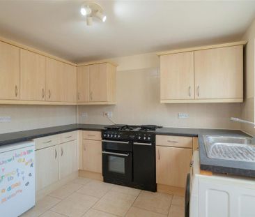 2 bedroom terraced house to rent - Photo 5