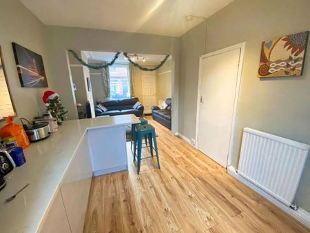 4 bedroom house share to rent - Photo 2