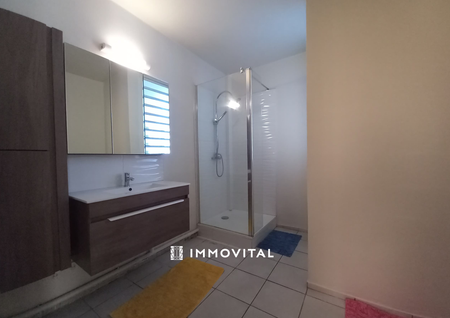 Location Appartement 3 pièces 73m² LE MOULE 97160 - Photo 3