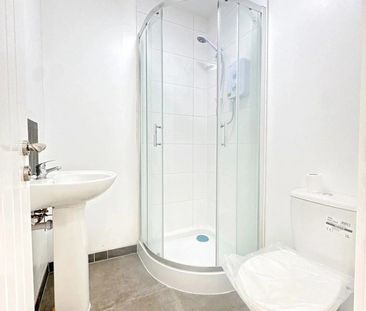 1 Bed Flat, Dunstable Road, LU4 - Photo 5