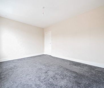 Liffler Road, London, SE18 - Photo 6