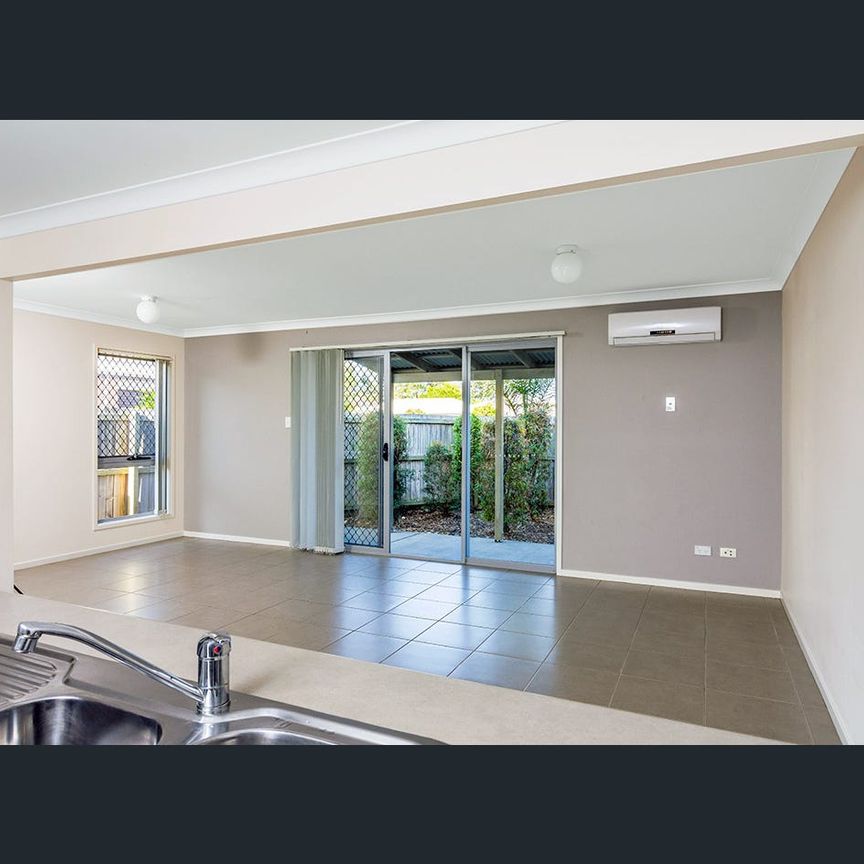 Modern Townhouse in Quiet Off Street Location - Photo 1