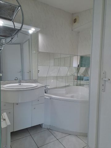 Location Appartement 2 pièces 37m² ALBI 81000 - Photo 4