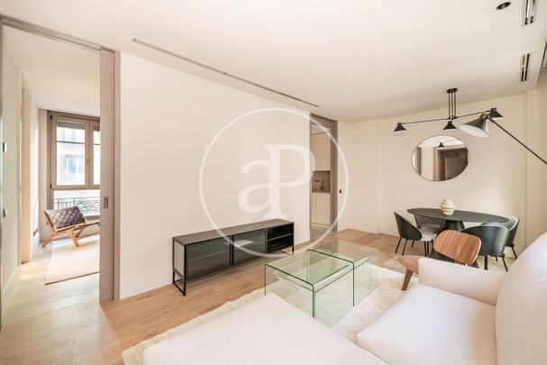 Flat for rent in Almagro (Madrid) - Photo 1