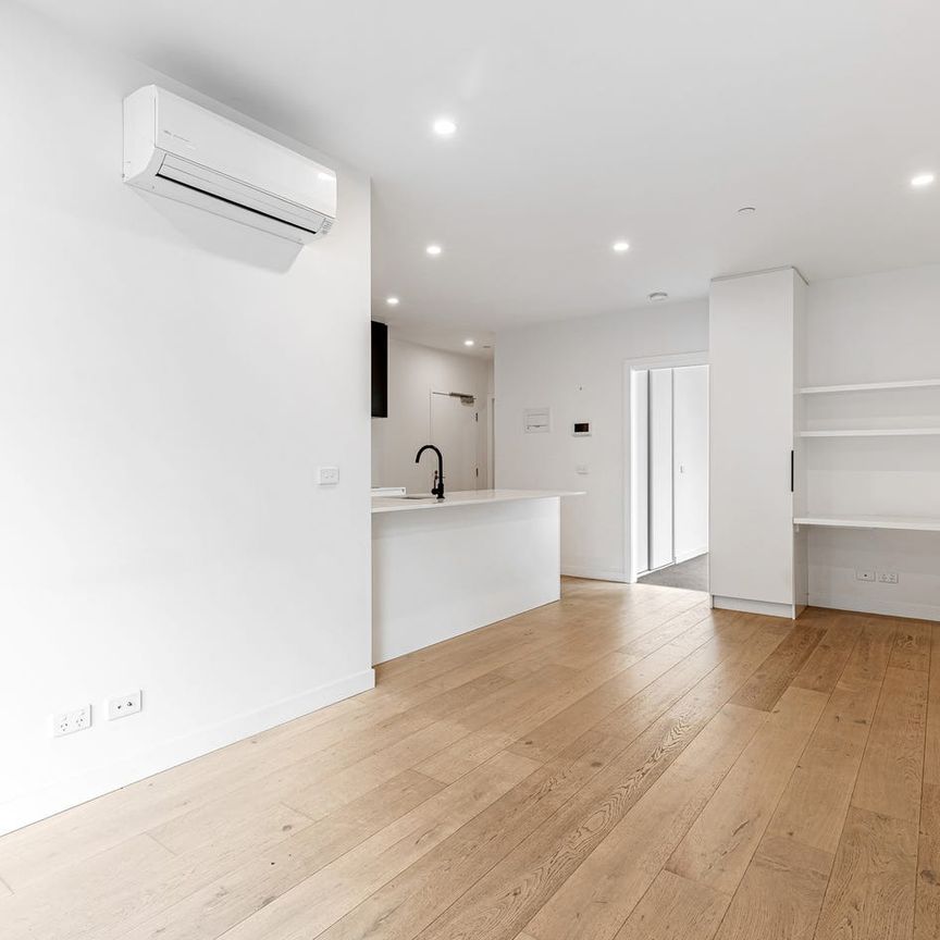 Spacious, Light-filled One Bedroom Apartment - Photo 1