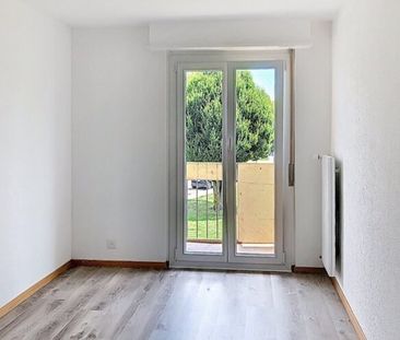 Entièrement rénové, appartement de 3 pièces avec balcon! - Photo 5