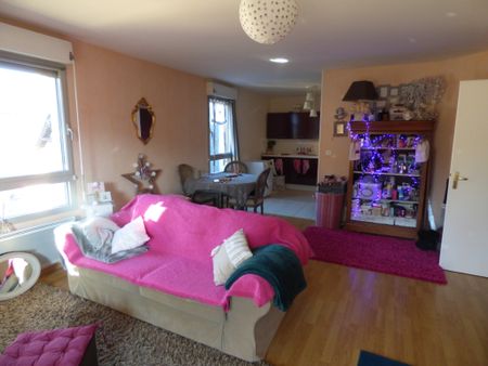 Location Appartement 3 pièces 74m² CLERES 76690 - Photo 2