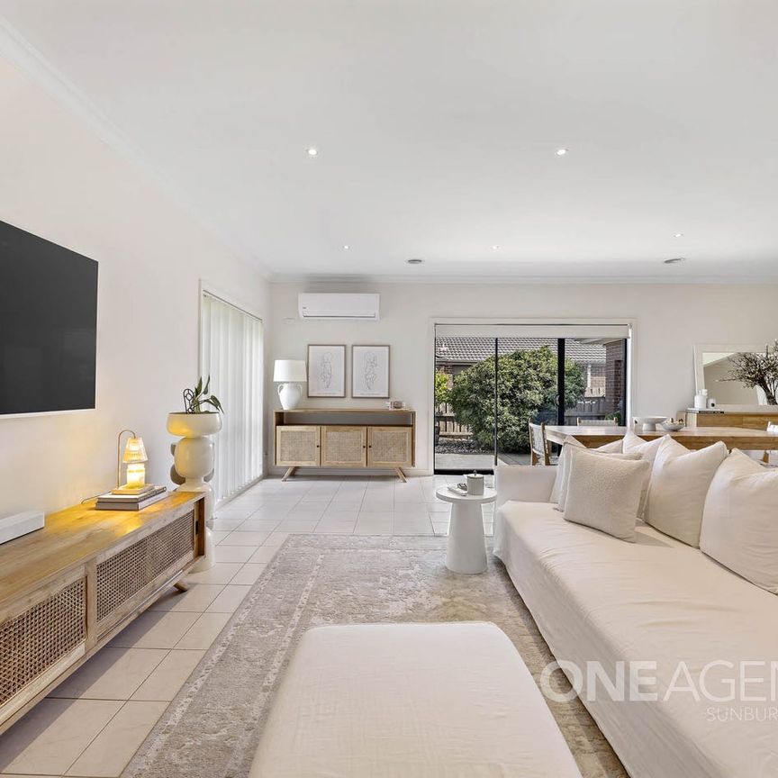 QUIET AND PEACEFUL FAMILY HOME - Photo 1