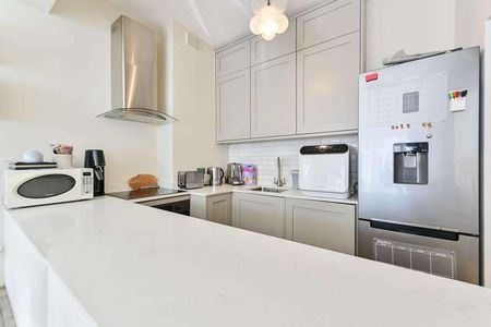 Halford Road, Fulham, SW6 - Photo 2