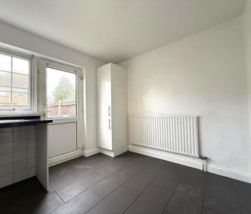 2 bedroom house to rent - Photo 1