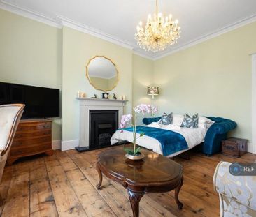 4 bedroom terraced house to rent - Photo 6