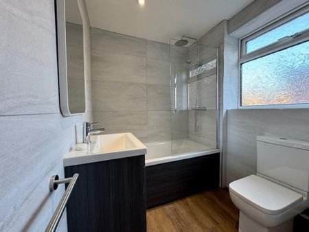 3 bedroom apartment to rent - Photo 3