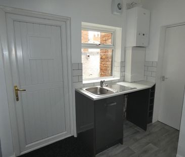 2 bed lower flat to rent in NE33 - Photo 3