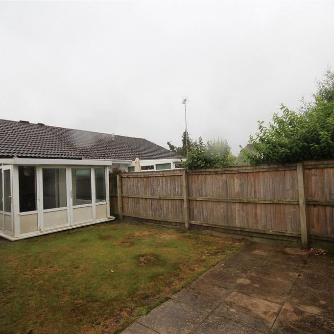 2 bedroom bungalow to rent - Photo 1