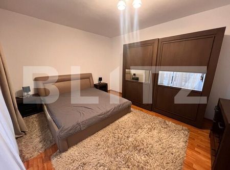 Apartament cu 3 camere, Central - Photo 4