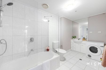 1409/668 Bourke Street - Photo 5