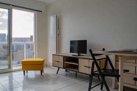 Location Appartement 1 pièce 22m² LES SABLES D OLONNE 85100 - Photo 4