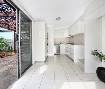 7 Robinson Street, Wollongong NSW 2500 - House For Rent | Domain - Photo 4