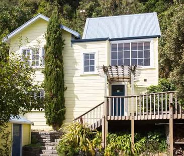 Cute sunny two storey cottage - Photo 1