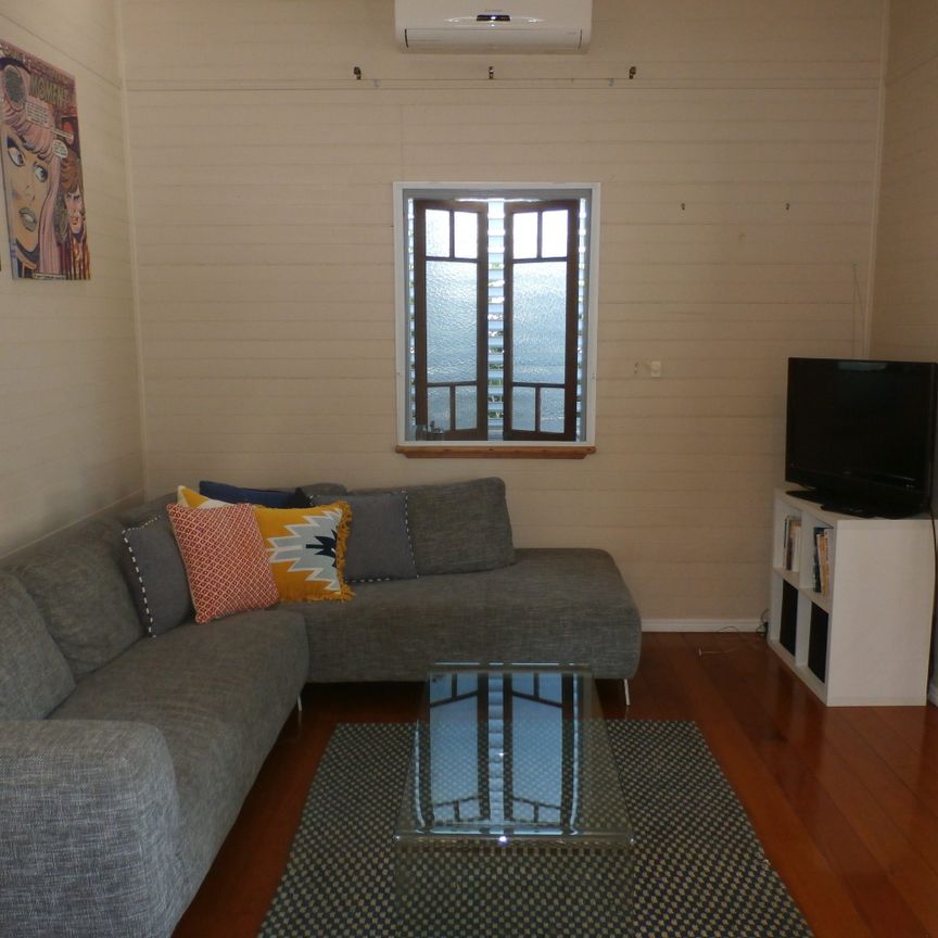 GORGEOUS PROPERTY IN WEST END + SWIMMING POOL - Photo 1