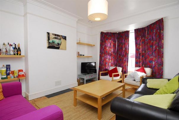 4 bedroom house to rent - Photo 1