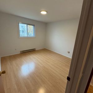 5 1/2 à louer - Photo 2