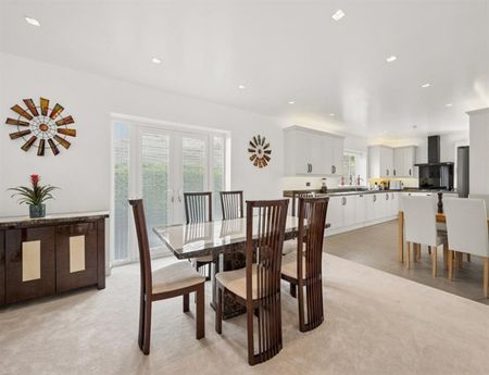 3 Bedroom Detached To Let - Photo 5