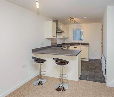 2 bedroom end of terrace house to rent - Photo 2