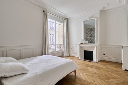 Tout savoir sur cet appartement dans le quartier Triangle d'Or, à Paris 8ème - Photo 5