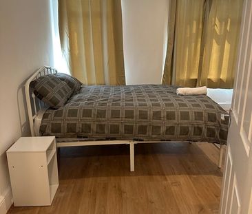 4 Bed End Terrace, College Gardens, N18 - Photo 4