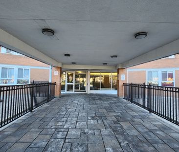 For Lease - 2020 Jasmine Crescent Unit# 1406, Beacon Hill North - S... - Photo 2