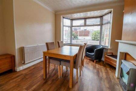 3 bedroom semi-detached house to rent - Photo 3