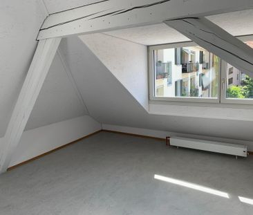 Charmante Dachwohnung - Foto 5