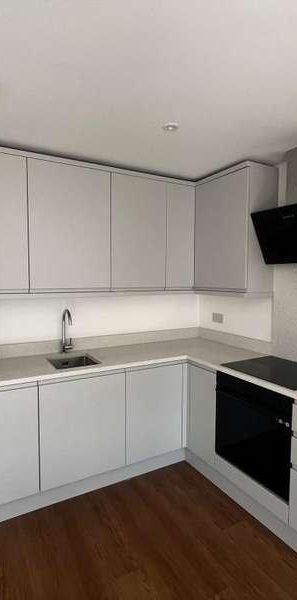 Carterton, Oxfordshire, OX18 - Photo 1