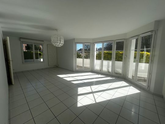 Location Appartement 4 pièces 94m² MARCQ EN BAROEUL 59700 - Photo 1